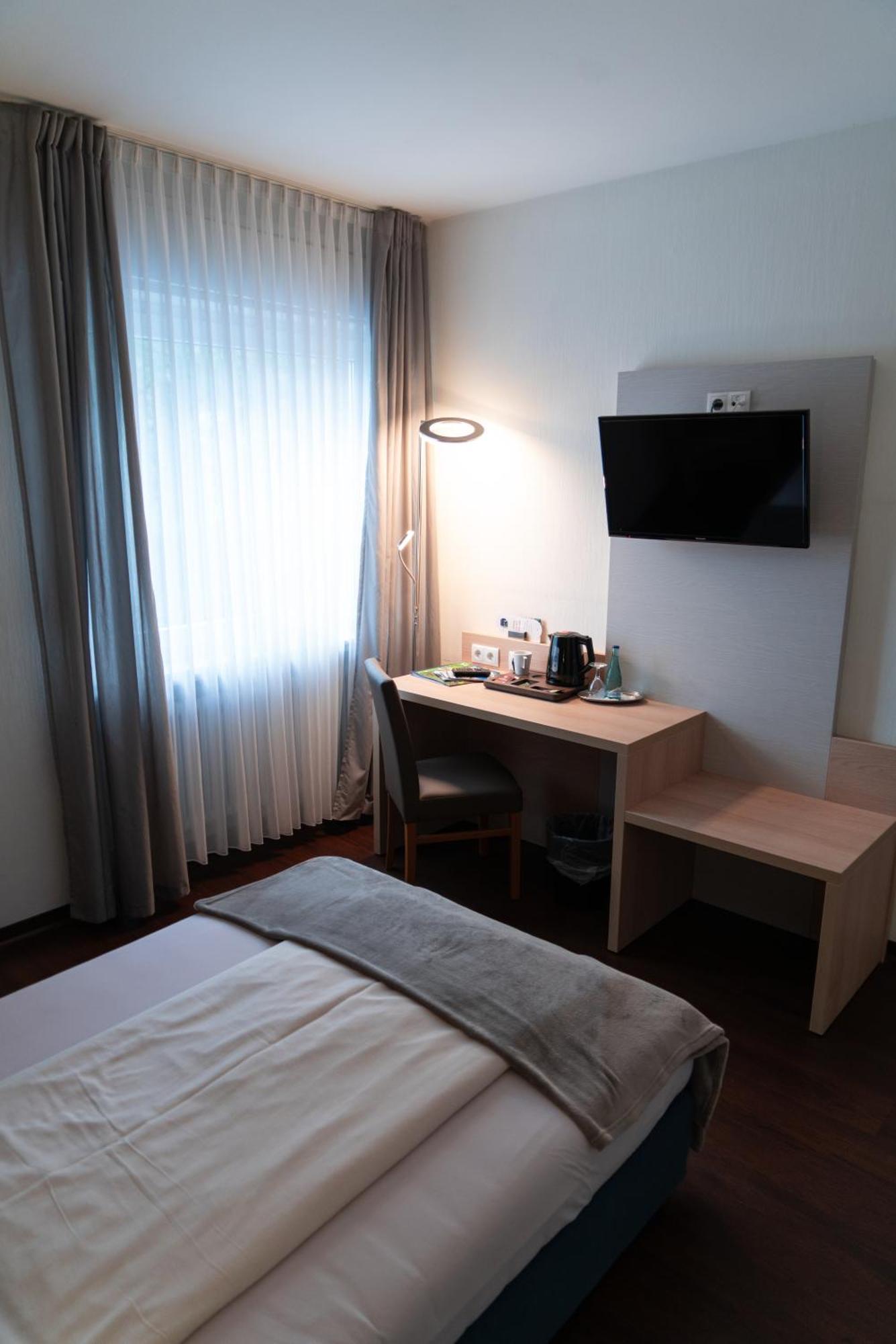 Hotel-Restaurant Kolpinghaus Lingen Eksteriør billede